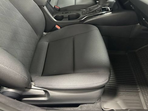 Used 2026 Toyota Corolla LE FWD image 58