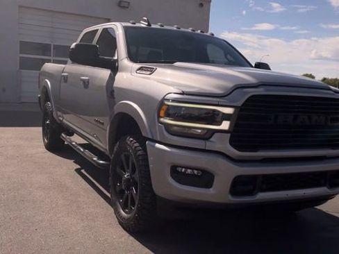 Used 2021 RAM 2500 Laramie w/ Night Edition AWD/4WD image 4