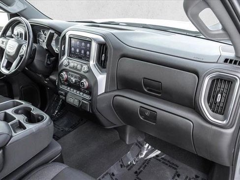 Used 2020 GMC Sierra 1500 SLE w/ SLE Value Package image 22