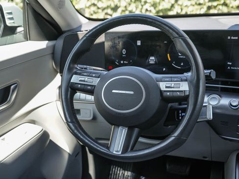 Used 2024 Hyundai Kona Limited AWD/4WD image 15