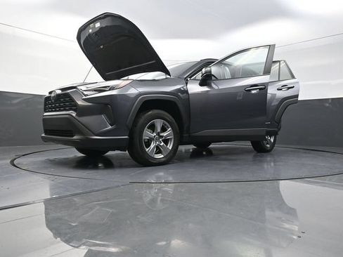 Used 2025 Toyota RAV4 LE AWD/4WD image 41