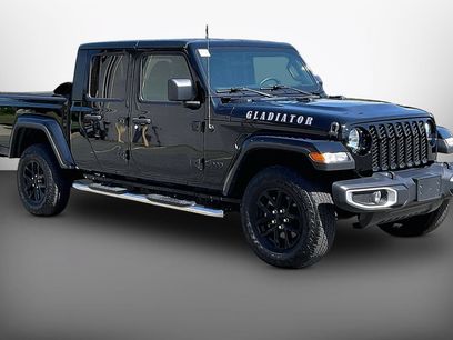 Used 2023 Jeep Gladiator Sport