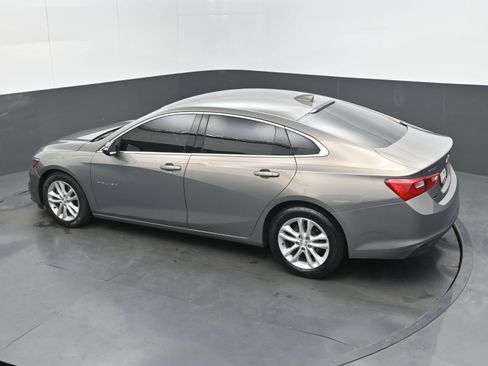 Used 2018 Chevrolet Malibu LT w/ Driver Confidence Package FWD image 32