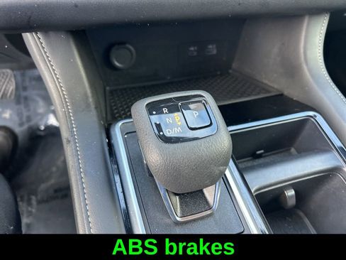 Used 2025 Nissan Pathfinder SV FWD image 15