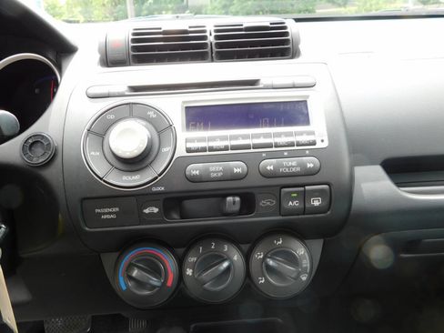 Used 2008 Honda Fit Sport image 11