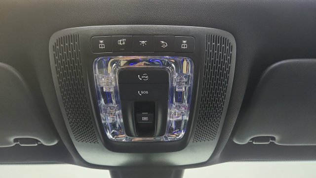Used 2023 Mercedes-Benz GLB 250 w/ AMG Line image 78