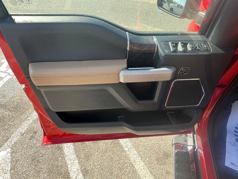 Used 2022 Ford F250 Lariat w/ Chrome Package AWD/4WD image 15