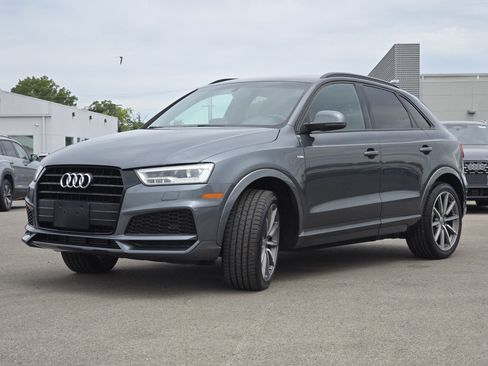 Used 2018 Audi Q3 2.0T Premium Plus w/ Premium Plus Package AWD/4WD image 3