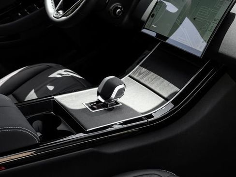 New 2026 Land Rover Range Rover Evoque Hoxton AWD/4WD image 29