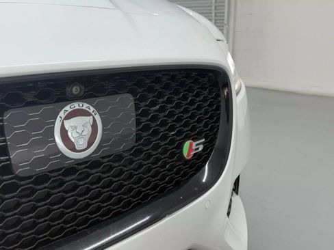 Used 2018 Jaguar XF S AWD/4WD image 9