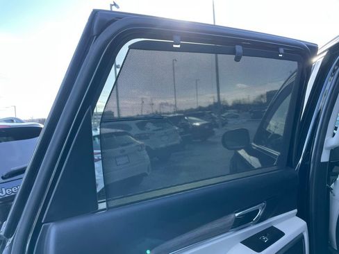 Used 2022 Kia Telluride SX w/ Towing Package image 29