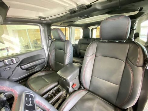 Used 2018 Jeep Wrangler Unlimited Rubicon image 12