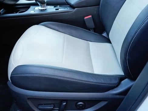 Used 2023 INFINITI QX55 Essential image 24