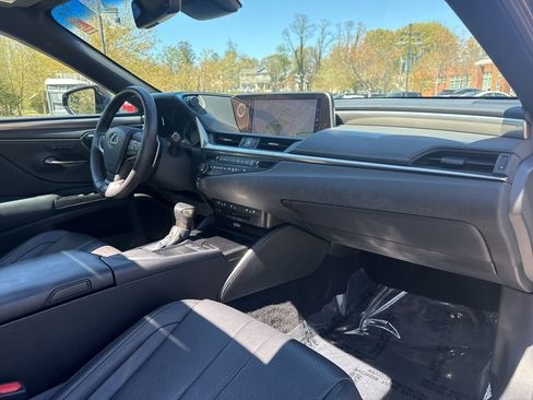 Used 2019 Lexus ES 350 F Sport w/ Accessory Package image 37