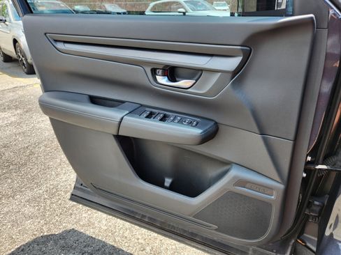 Used 2024 Honda CR-V LX image 21