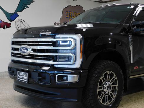 Used 2023 Ford F250 Limited w/ FX4 Off-Road Package image 18