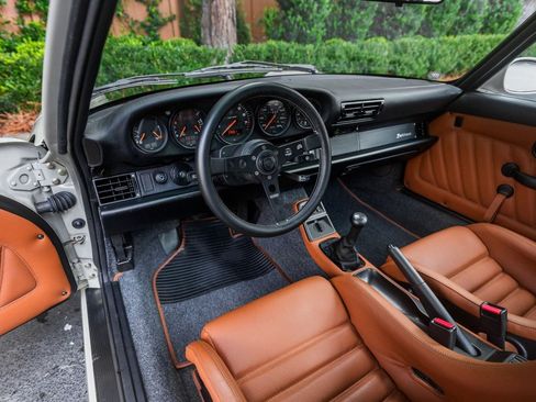 Used 1992 Porsche 911 GT3 RS image 13