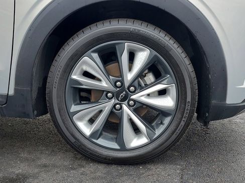 Used 2023 Chevrolet Bolt EUV LT w/ Convenience Package image 31