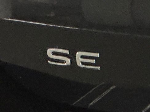 New 2025 Volkswagen Taos SE image 38