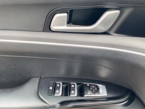 Used 2022 Kia K5 GT-Line image 13