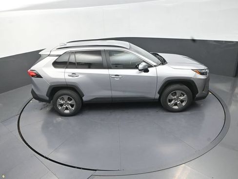 Used 2024 Toyota RAV4 XLE FWD image 30