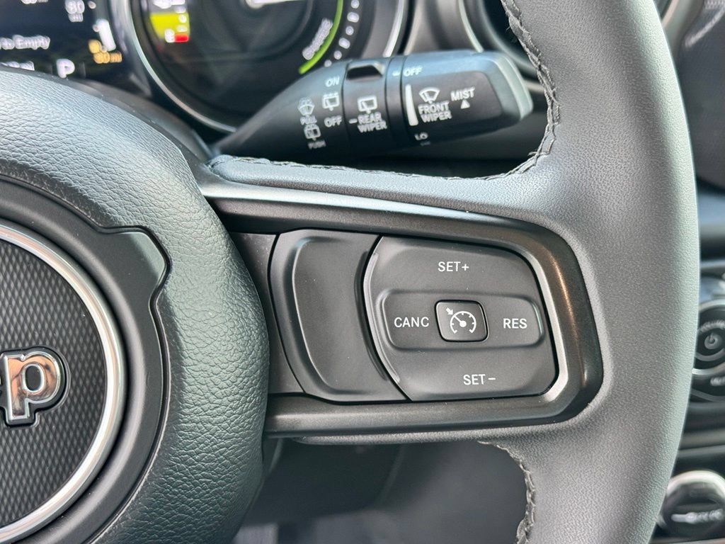 Used 2023 Jeep Wrangler Unlimited w/ Cold Weather Group AWD/4WD image 13
