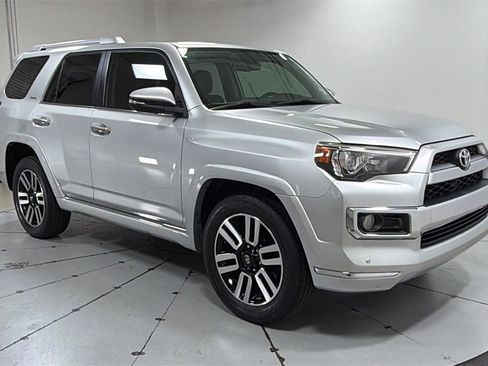 Used 2017 Toyota 4Runner Limited image 3