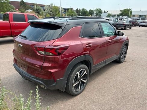 Used 2023 Chevrolet TrailBlazer RS w/ Sun and Liftgate Package AWD/4WD image 4