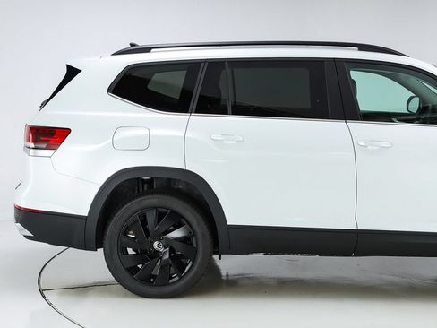 New 2026 Volkswagen Atlas SE FWD image 11