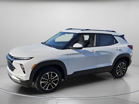 New 2026 Chevrolet TrailBlazer LT w/ LT Cold Weather Package image 2