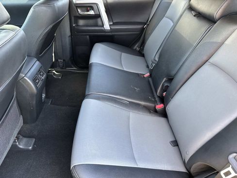 Used 2022 Toyota 4Runner SR5 Premium image 11