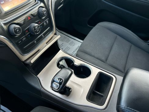 Used 2014 Jeep Grand Cherokee Laredo w/ Quick Order Package 23E image 28