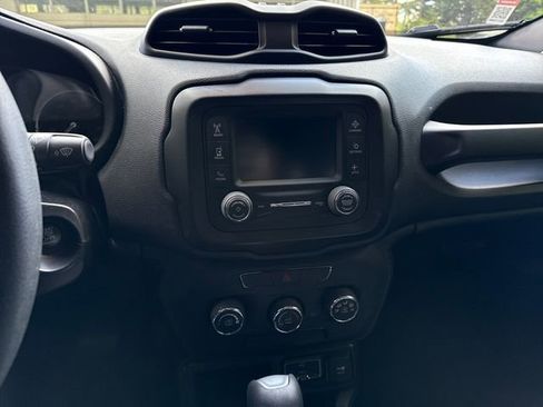 Used 2019 Jeep Renegade Sport w/ Sport Appearance Group FWD image 21
