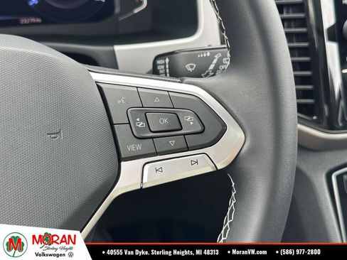 Certified 2023 Volkswagen Atlas Cross Sport SE w/ Panoramic Sunroof Package AWD/4WD image 25
