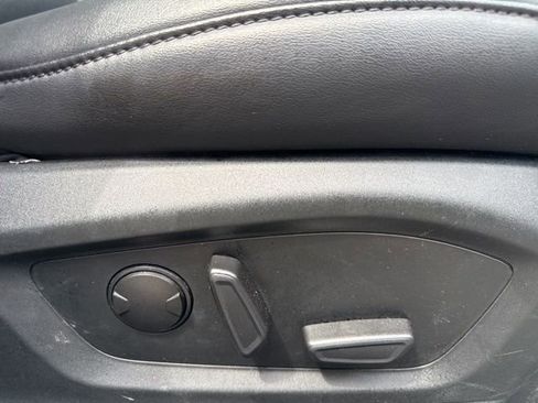 Certified 2023 Ford Explorer XLT w/ Equipment Group 202A AWD/4WD image 32