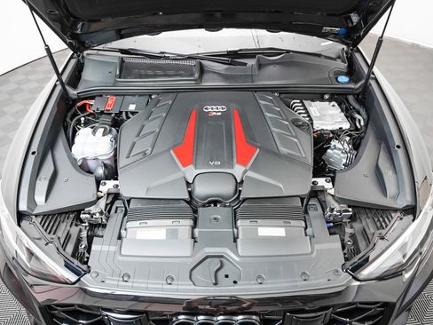 New 2026 Audi RS Q8 performance image 4