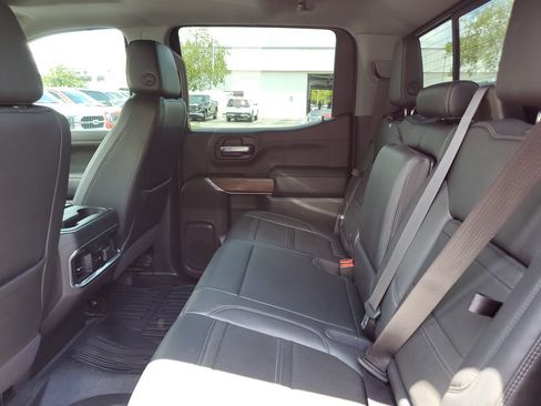 Used 2022 GMC Sierra 1500 Denali w/ Denali Premium Package AWD/4WD image 11