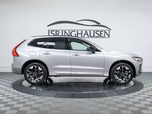 New 2026 Volvo XC60 B5 Plus w/ Climate Package AWD/4WD image 4