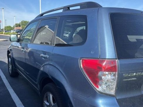 Used 2010 Subaru Forester 2.5X Premium w/ Popular Equipment Group 1A AWD/4WD image 3
