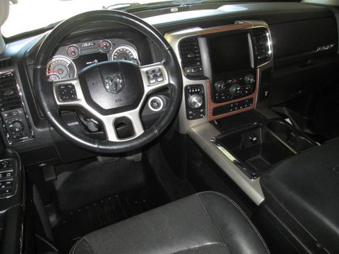 Used 2013 RAM 1500 Laramie w/ Convenience Group AWD/4WD image 8