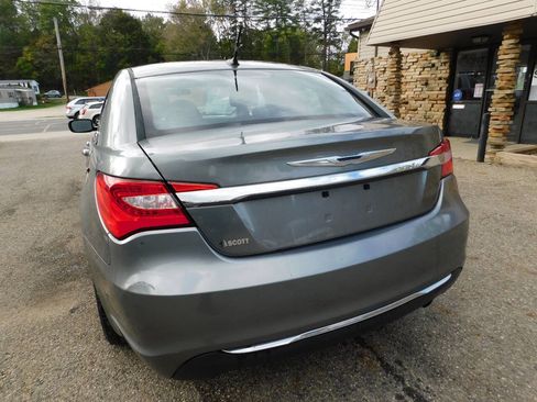 Used 2013 Chrysler 200 Touring image 8