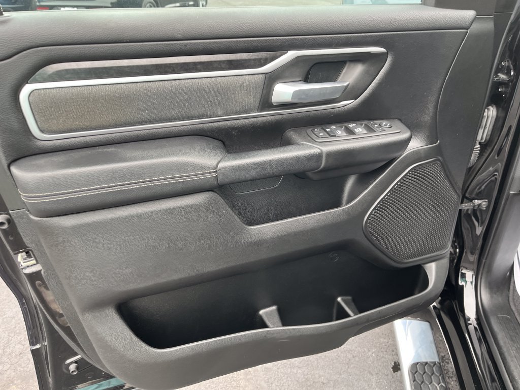 Used 2022 RAM 1500 Big Horn AWD/4WD image 12