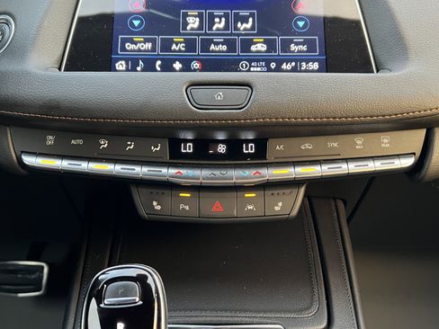 Used 2023 Cadillac XT4 Sport image 31