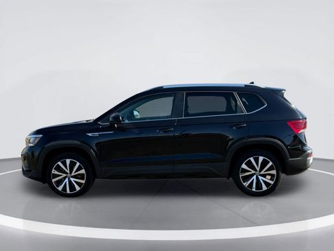 Used 2024 Volkswagen Taos SE FWD image 4