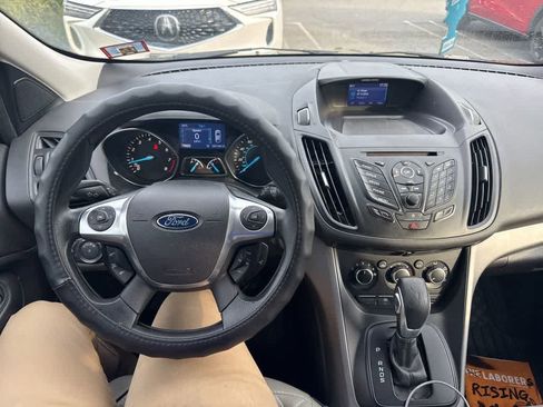 Used 2014 Ford Escape SE image 30