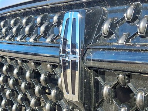 New 2025 Lincoln Nautilus Premier w/ Jet Appearance Package image 12