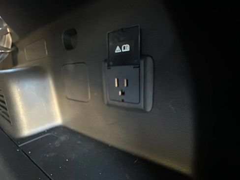 Used 2023 Mitsubishi Outlander SEL image 39