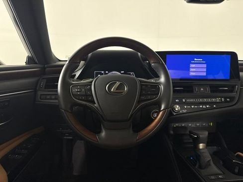 Used 2025 Lexus ES 300h w/ Technology Package FWD image 33