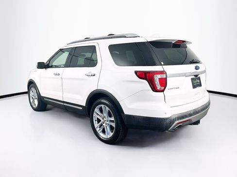 Used 2017 Ford Explorer Limited w/ Equipment Group 301A FWD image 5