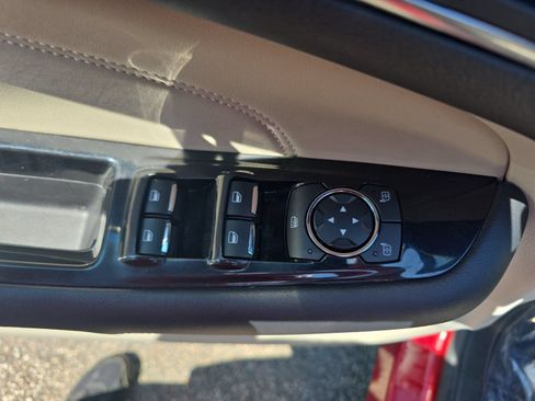 Used 2019 Ford Edge Titanium w/ Equipment Group 301A AWD/4WD image 27
